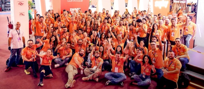 União. Equipe do Grupo Supley marcando presença no Arnold South America, em São Paulo