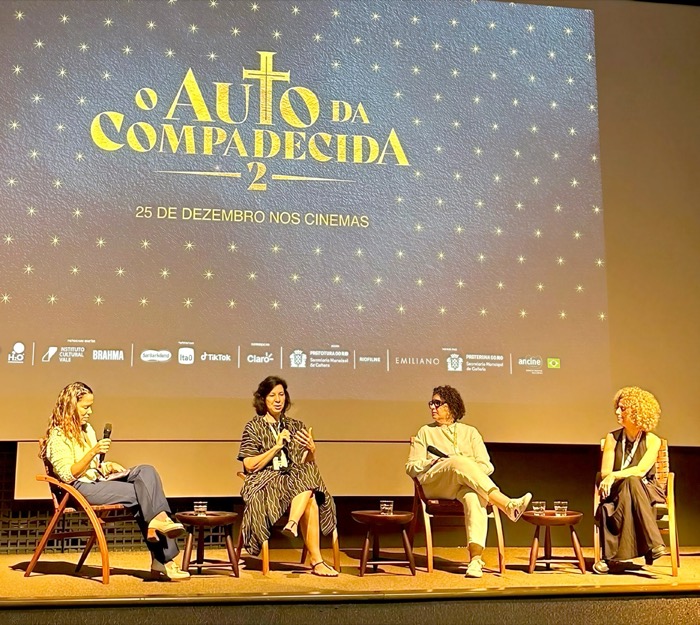 Painel sobre marcas e cinema, em São Paulo. Cristina Lopes integrou a mesa com Marianna Souza, Carol Baracat e Cris Naum