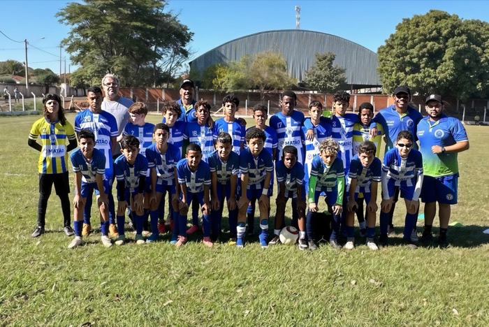 Destaque. Em 2025, time Sub-12 da Escolinha Fantick foi bicampeão da Copa AME